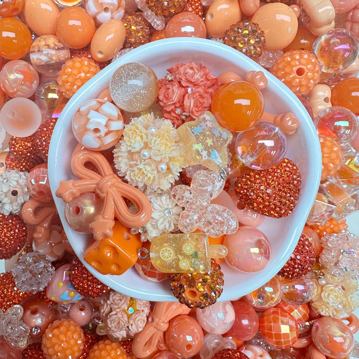 Mixed 16mm Acrylic/Resin/Glaze/Heavy-Crafted Mix Beads For Key/Bag Charm Car Hanger for DIY Craft Projects