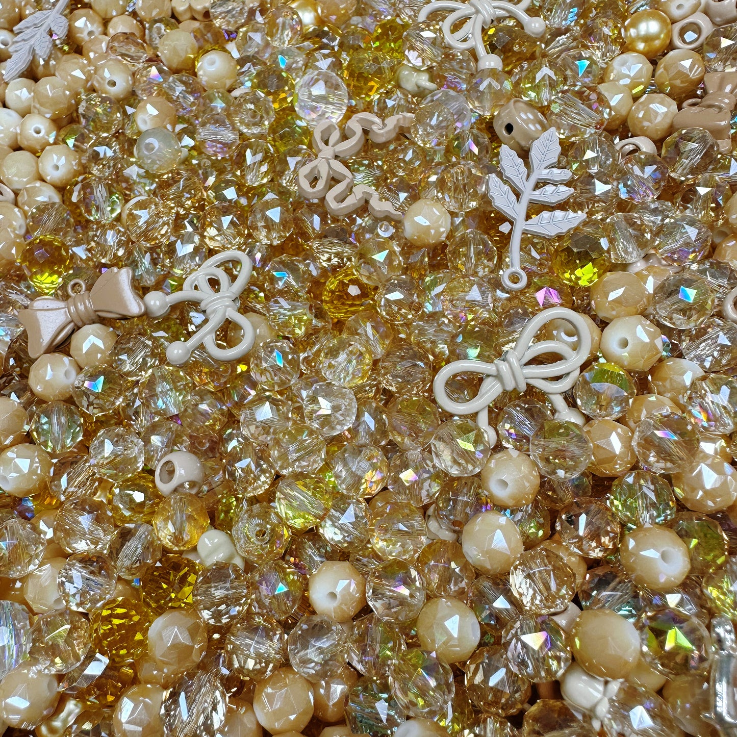 MIxed 8mm Crystal/Glaze/Alloy/Resin Mix Beads For Bracelet Necklace Key/Bag Charm Craft Projects