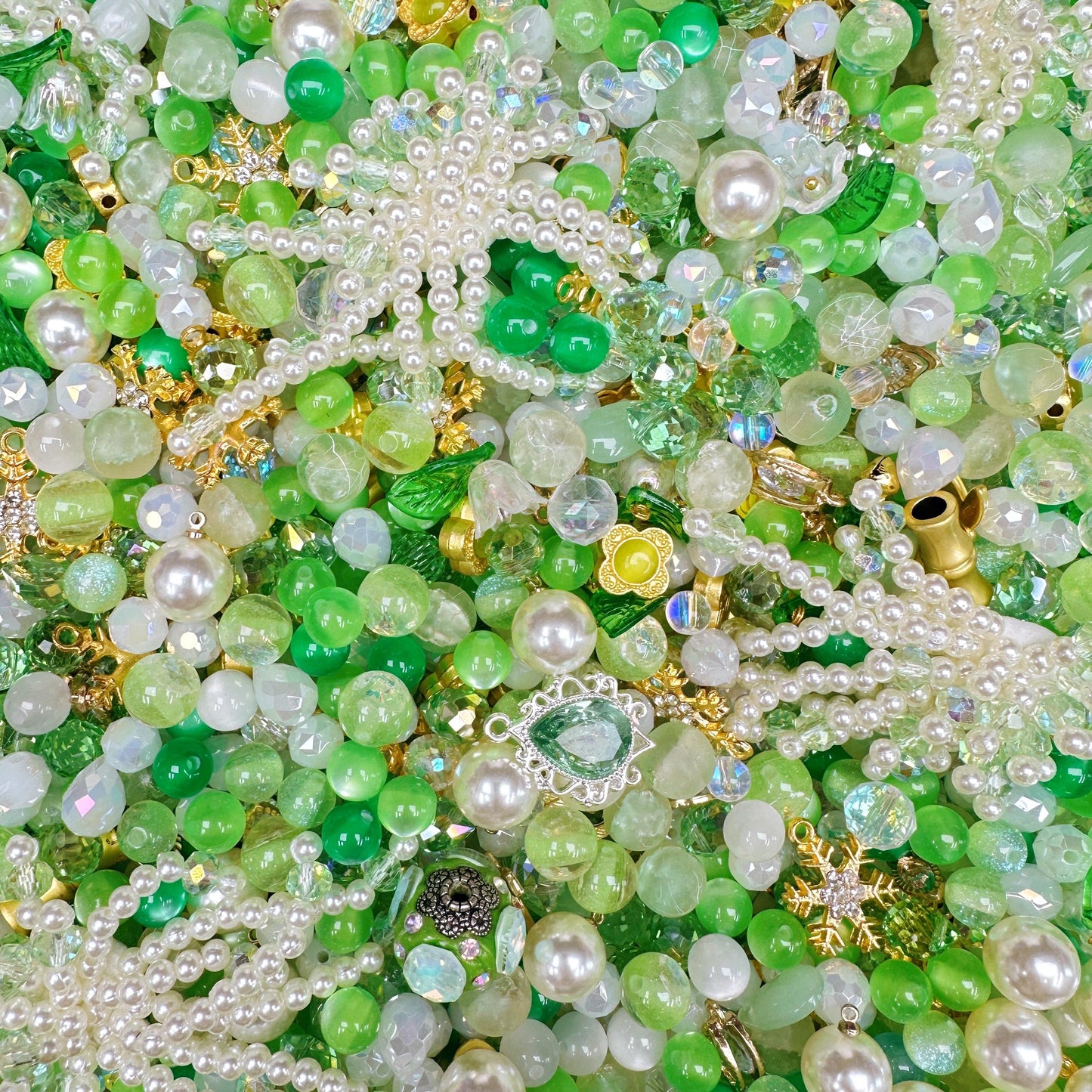 MIxed 8mm Crystal/Glaze/Alloy/Resin Mix Beads For Bracelet Necklace Key/Bag Charm Craft Projects